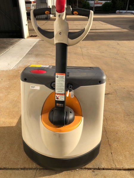 Crown WP3020 Refurbished Pallet Truck