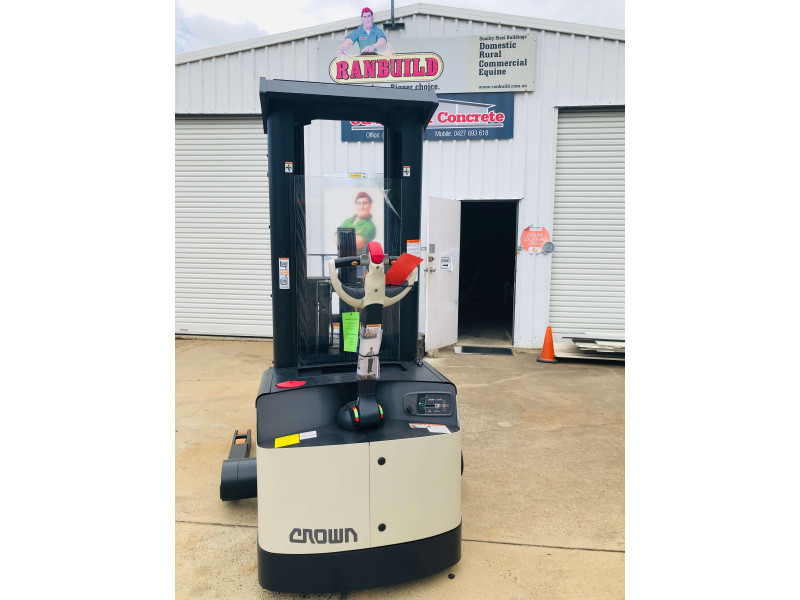 Crown Walkie Reach Truck SHR55416