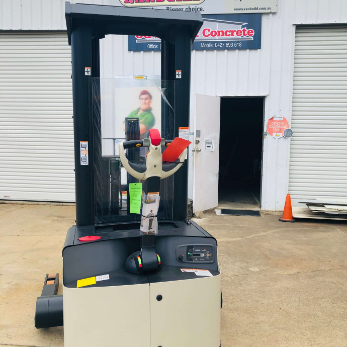 Crown Walkie Reach Truck SHR55416