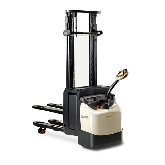 Crown ES Pallet Stacker Series